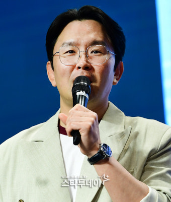 윤형빈 “엠블랙 승호→남태현, ‘K팝 위크 인 홍대’서 팬들과 소통”