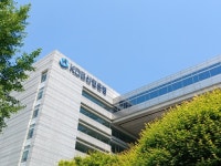 [단독] 산은, 25년 품은 한화오션 지분 매각한다…K조선 호황에 투자금 회수