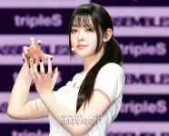 [포토] 트리플에스 린, 매혹적으로