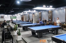 [불황극복 당구장] 인수 1년만에 매출 2배↑ ‘롯데그룹 임원 출신’ 당구장 사장님의 성공 방정식…용인 라팔캐롬클럽