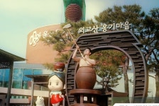 ‘조회수 1580만회’ 분수처럼 터지는 과즙 영상의 주인공…이번엔 ‘옹기맨’으로 떴다