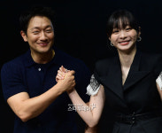 ‘나인 퍼즐’ 윤종빈 감독, 소통 언급 “손석구 술 못마셔, 김다미는 카톡으로 질문해 와”