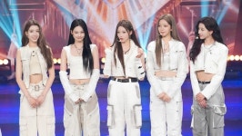 ‘이수만 제작 걸그룹’ A20 MAY, 中 QQ뮤직 1위→현지 음악방송 출연