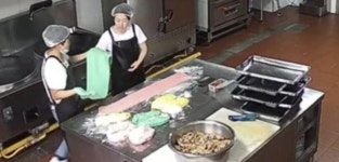 “음식사진 잘 나오게 물감 섞어서”…‘납 범벅 급식’ 제공한 유치원 원장이 한 말
