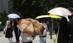 [포토] 그늘을 찾아서