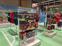 “축덕 잡고 디즈니팬도 잡는다”…‘이곳’ 몰리는 편의점들, 왜?