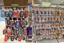 “축덕 잡고 디즈니팬도 잡는다”…‘이곳’ 몰리는 편의점들, 왜?