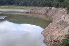 “빨래하러 양양까지 가야할 판”…강릉 시민, 최악 가뭄·단수에 ‘원정빨래’ 고민