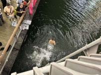 “변기 속에 뛰어드는 행위”…오사카 도톤보리강에 뛰어든 사람들, 왜?