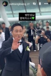 김병만, 턱시도 차려 입고 하객들에 인사…박성광 “행복하소서”