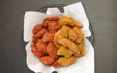 “중량 줄이더니 배달앱 가격도 인상”…교촌 꼼수에 소비자 ‘분노’