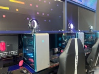 [현장] 강남역 한복판에 PC방?…인텔, AI PC 팝업스토어 열렸다