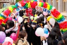 “수험표로 할인 받아볼까”…수능 하루 앞두고 ‘수험생 할인전’ 치열