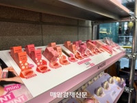 [현장] “피규어·커피·화장품 다 있다”…성수에 ‘이색 편의점’ 낸 이마트24