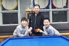 올해 ‘우승2회 준우승1회 ’전국당구대회 초등부 1쿠선 휩쓰는 송정후-정원 ‘당구형제’