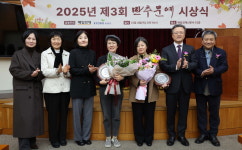 내가 쓴 문장에 오래 머물며 숨겨둔 이야기 시로 쓸게요