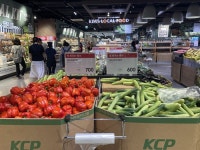 “파스타 4000원·위스키 만원이면 카트 끌죠”…‘나홀로 성장’ 마트의 정체