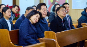 李, 인천 계양서 성탄예배…국민에 온기 닿도록 최선