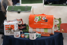 강원이 굿즈 만들고…불닭 관광코스도 개발