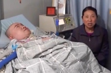 손가락 발가락 하나씩만 움직일 수 있는데…전신마비男이 만든 기적