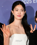[포토] 옥자연, 우아한 손인사