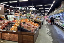 “365일 24시간 영업해요”…대형마트 휘청거리게 한 규제, 최대 수혜는 ‘이곳’서 보네 [현장]