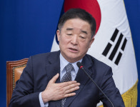 與 강득구 “합당 논의 멈춰야…지선 후 혁신·소나무당과 통합” 제안