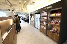 당구복합공간 PBA라운지 오픈…당구 치며 식사도 함께