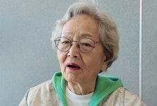 “‘잘생겼다’ 쓰다듬었는데 다음날 서거”…남편과 백범 김구 인연 전한 김영옥