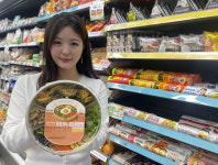 GS25, 건강한 집밥에 MZ세대 푹 빠져 … 봄동비빔밥 하루 1억 매출 기염 [편의점 이야기]