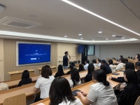 투자 고수 한 마디에 여고생들 ‘충격’…“여러분이 힘들수록 은행은” [경제교육 현장르포]
