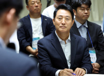 오세훈 “李 정부, 세금·실거주 집착 말라” vs 김영배 “자기정치 말고 착공부터”
