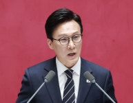 [속보] 김민석 “개헌 추진…권력구조 개편, 국민 원하는 선까지”