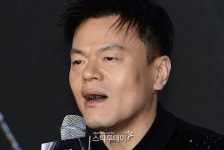 “200만원 받는 줄 몰랐다”…박진영, ‘무보수’ 논란에 국감 증인 자처