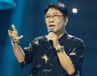 이수만 “AI 시대 속 K컬처, 어떤 지혜로 무엇을 결정할지 중요”