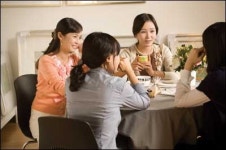 가구업계 직매장 '감성마케팅' 통했다
