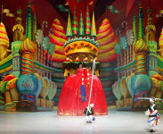 호두까기 인형 3색 환상 무대