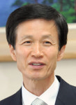 이돈구 산림청장 자연 환경 우수한 삼봉 휴양림등 장기 체류형 전환