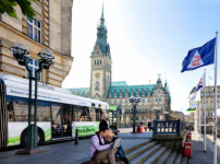 더벅머리 비틀스 키운 예술과 상업의 교차로