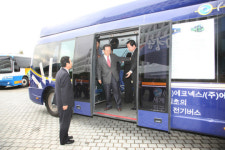 경남 창원서 전기 직구동버스 시승 행사