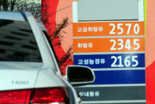 ‘휘발유값 떨어지나’ 서울 주유소 6일째 하락