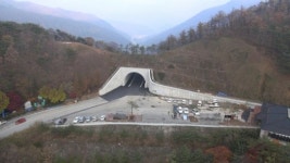 이화령 산마루 이어졌다