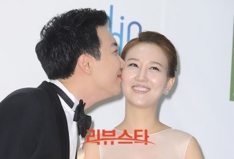 ‘결혼’ 장윤정이 질문공세 피하며 기자회견을 하는 방법
