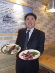 방승재 미래원F&C 대표 서민 마음 아는 오징어회·닭발, 불황 몰라요