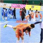 ‘2014 아육대’ 풋살경기, 한파 속에서 빛난 뜨거운 승부욕