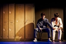 결과는 느그들이 흘린 땀만큼 돌아온다…명랑소년 성장기, 연극 유도 소년 프레스콜