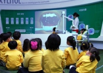 공장 문 활짝… 닫혔던 소비자 마음도 활짝