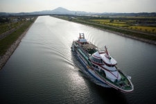 경인아라뱃길 미운오리서 백조로