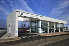 BMW, 서산에 통합전시장 개설