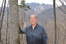 유숭열 진산자연휴양림 대표, 나무에 바친 47년… 산림경영 활성화 됐으면